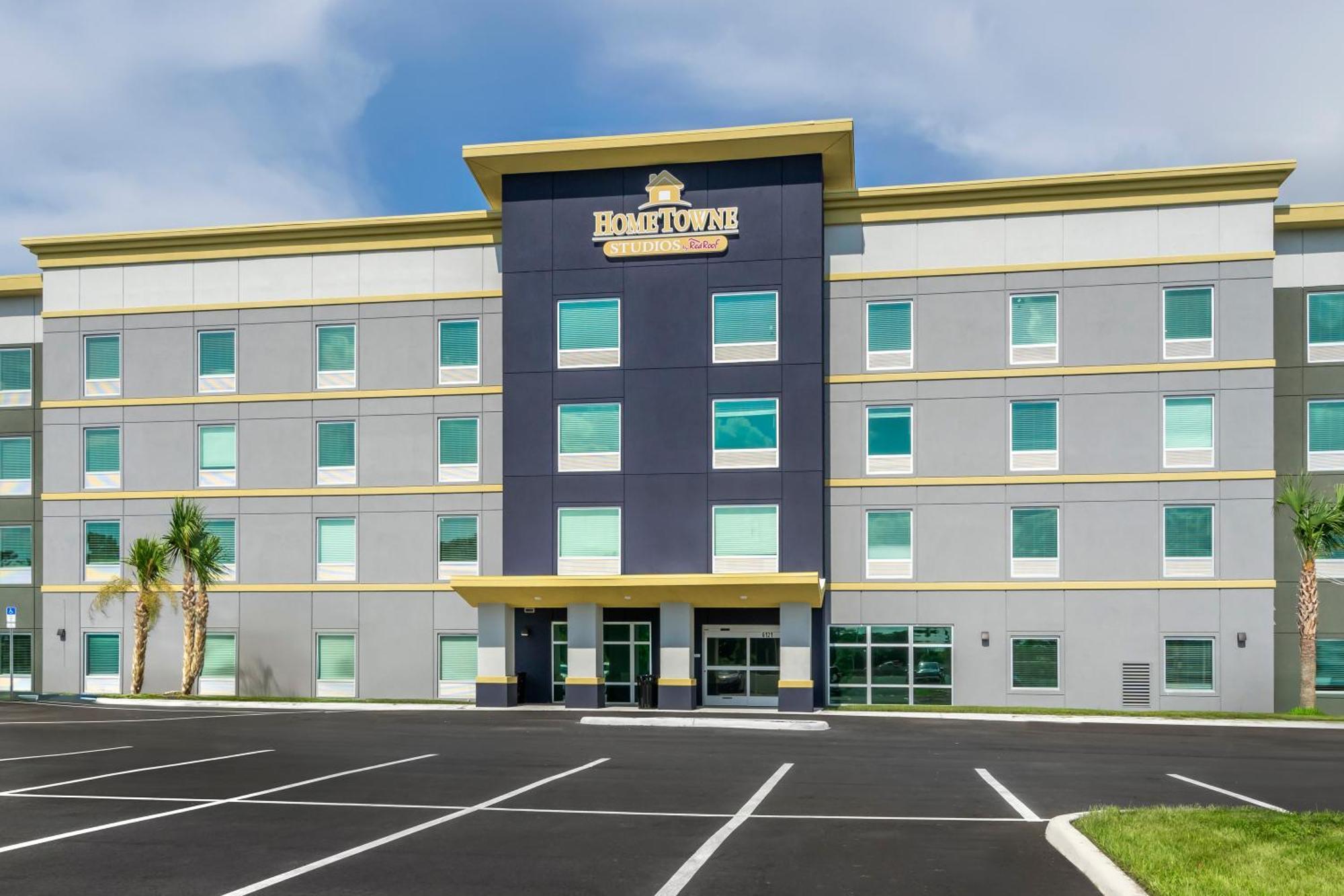 Hometowne Studios By Red Roof Tampa - Airport West Chase Dış mekan fotoğraf